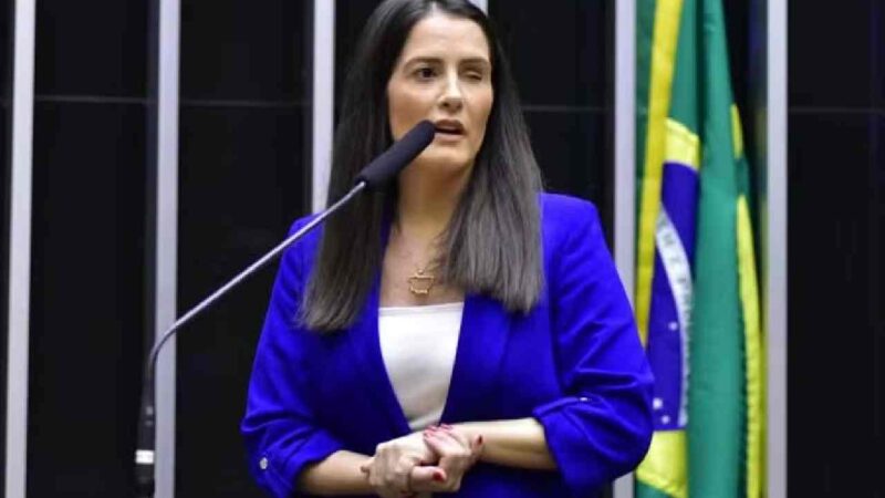 Deputada federal Amália Barros morre aos 39 anos em São Paulo